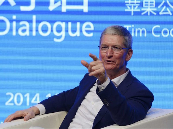 image Tim Cook in China