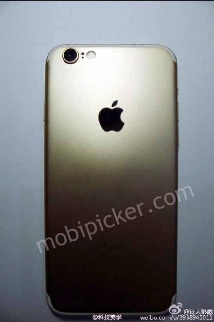 Leaked iPhone 7 in gold