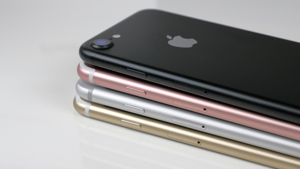 iPhone 7 - Black, Rose Gold, Silver and Gold