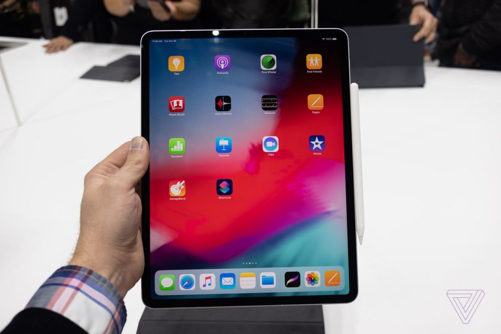 The Verge goes hands-on with the new iPad Pro
