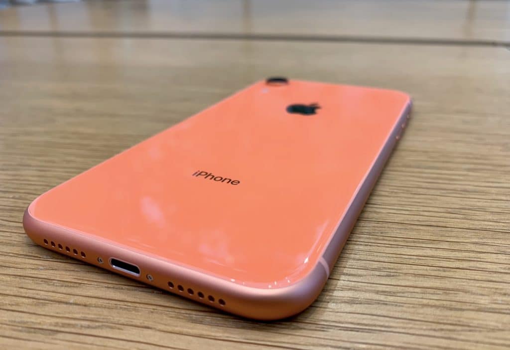 iPhone XR side profile